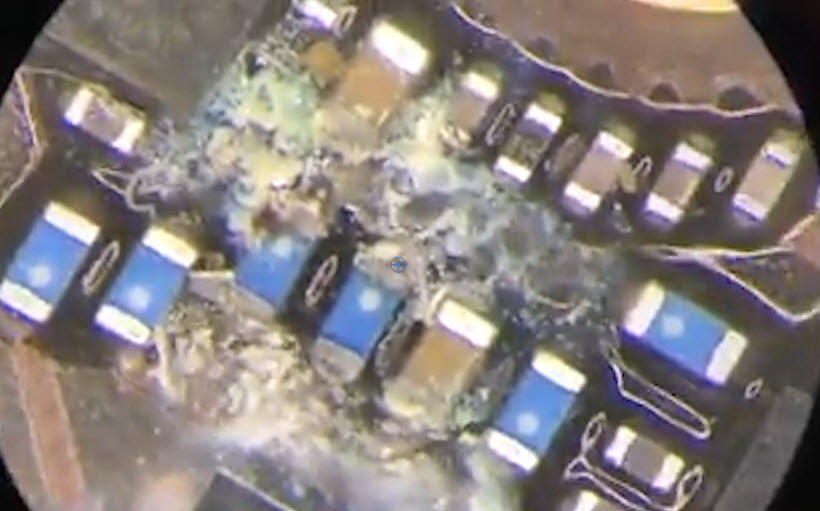 Sửa iPhone 8 Treo Logo Táo 4 iPhone 8 Treo Logo Do Vào Nước